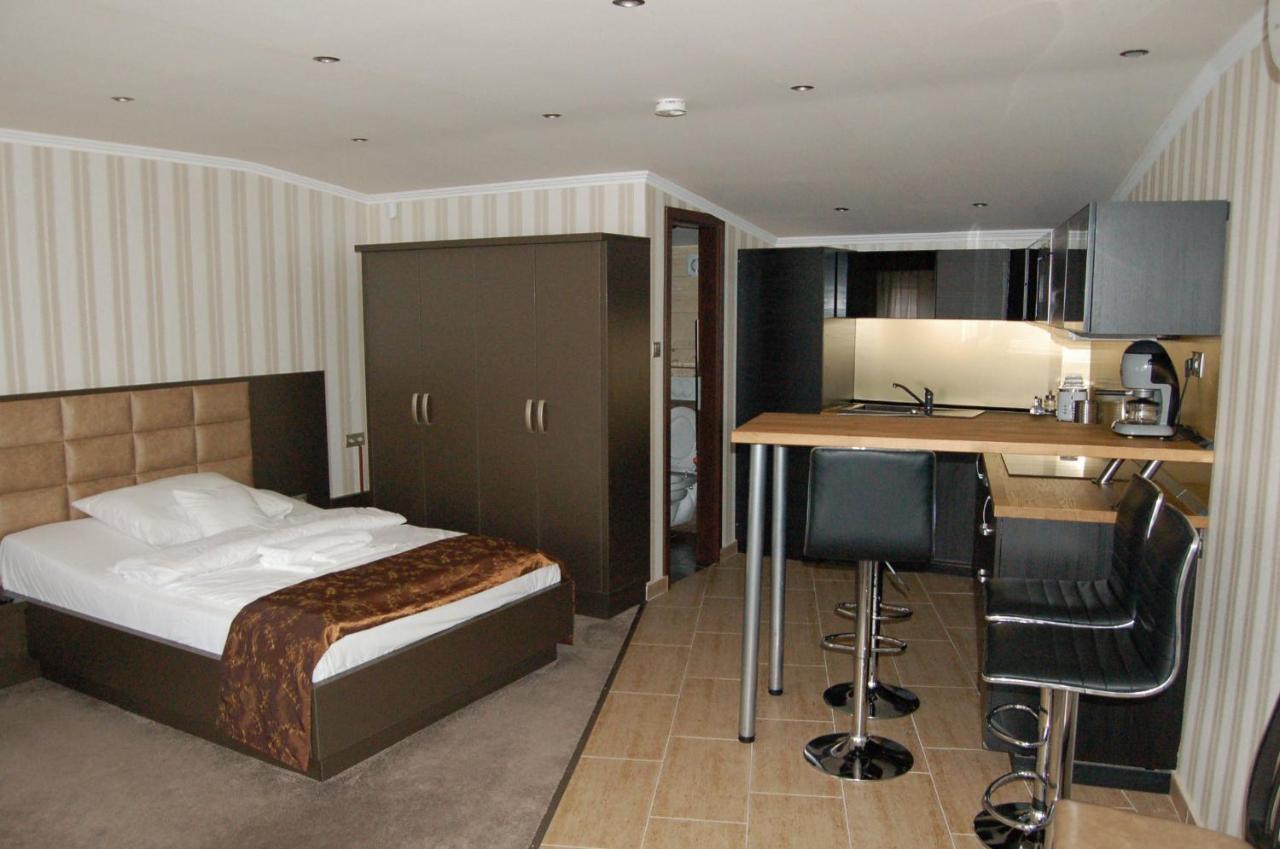 Control Motel Jászberény Eksteriør bilde